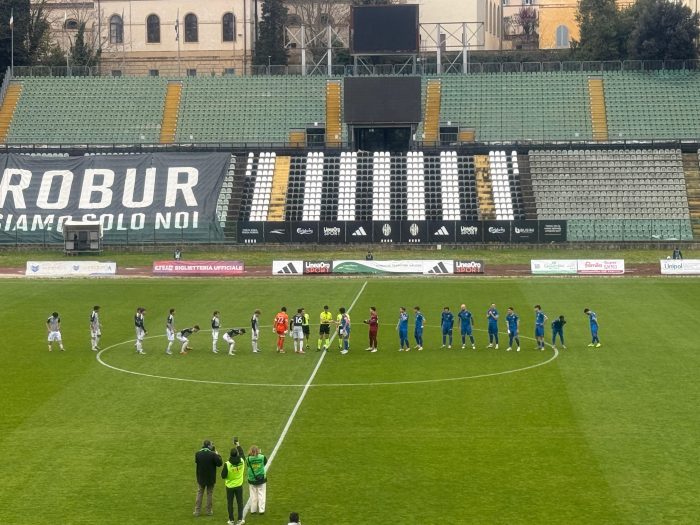 Calcio, il Siena supera all'ultimo minuto il Foligno