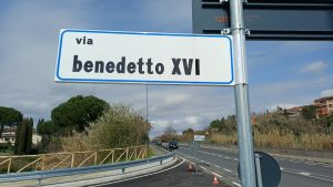 Siena, inaugurata Via Benedetto XVI. Fabio: "Intervento atteso da anni, primo passo per la nuova viabilit&agrave;"