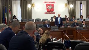 Congedo mestruale a scuola, la Toscana apre: &ldquo;&Egrave; una svolta per il diritto allo studio&rdquo;