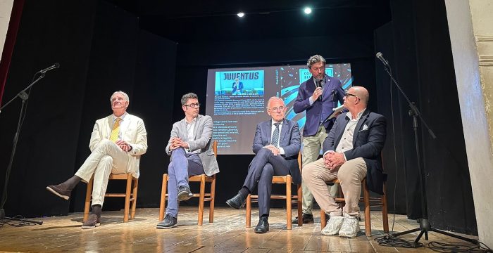"Coriandoli bianconeri, vent&rsquo;anni dopo": presentato il libro di Riccardo Gambelli tra memoria e emozioni juventine