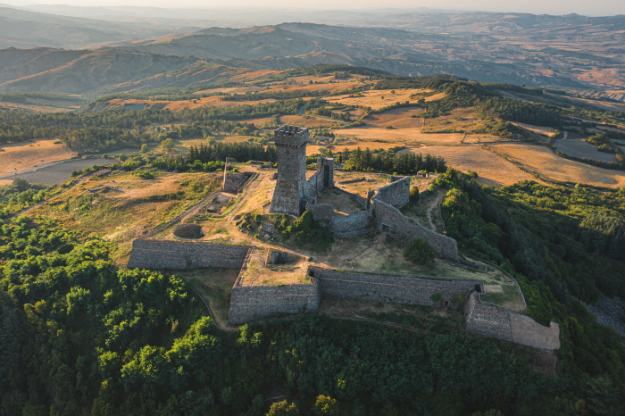 Radicofani, il 4 e 5 luglio torna La Posta Letteraria: annunciate le date dell&rsquo;ottava edizione