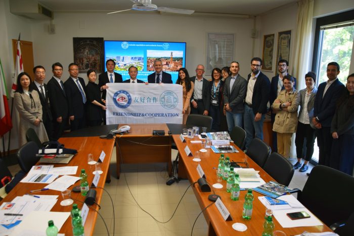 Sanit&agrave;, l&rsquo;Aou Senese rafforza i rapporti internazionali: accolta delegazione cinese