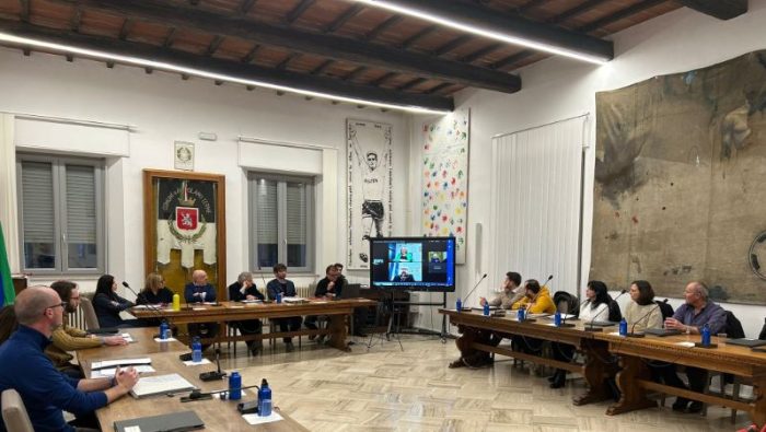 Consiglio comunale aperto a Rapolano Terme, Starnini: "Fermiamo i conflitti e costruiamo gli Stati Uniti d&rsquo;Europa"