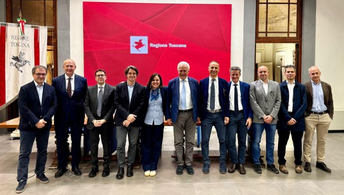 Direttori della giunta regionale, firmati i nuovi contratti: alla sanit&agrave; ancora Federico Gelli fino ad agosto