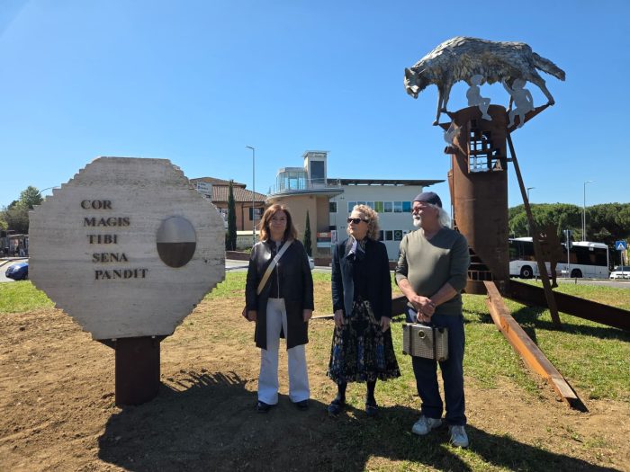 Siena: "Cor magis tibi Sena pandit", inaugurata alla rotonda di Fontebecci la scultura di Alberto Inglesi