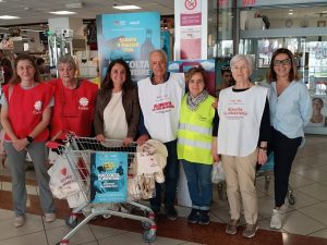 Raccolta alimentare a Poggibonsi, quasi 5 tonnellate di solidariet&agrave; per le famiglie fragili