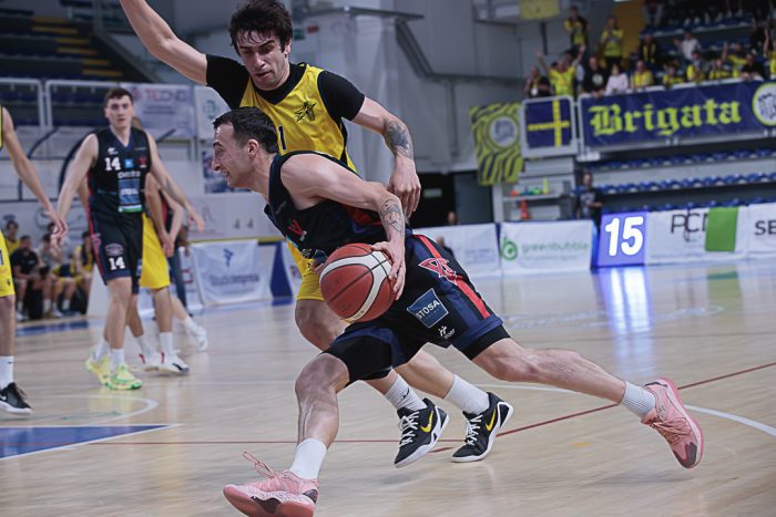 Impresa Virtus Siena che vince a Recanati, ribalta la serie e passa ai quarti dei play off