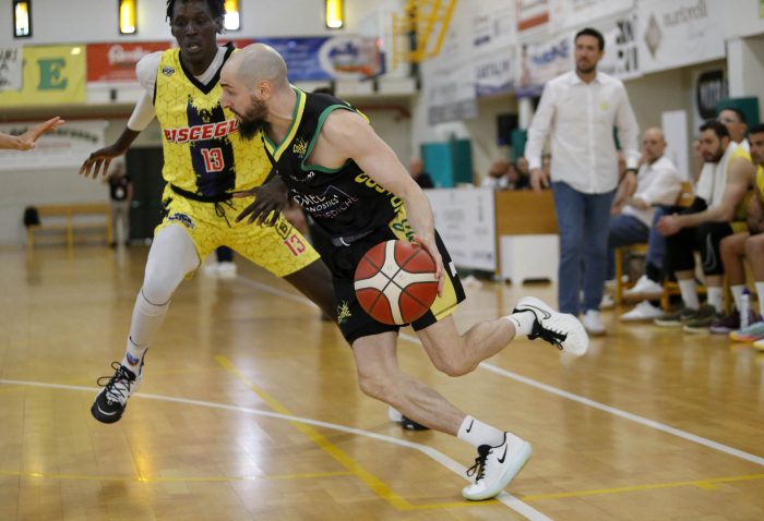 Costone Siena, i play off partono alla grande: Bisceglie battuta 103-87 e serie sull'1-0