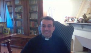 Bambini, smartphone e social: l&rsquo;appello di Don Giuseppe Acampa