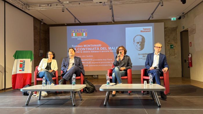 &ldquo;La continuit&agrave; del male&rdquo;, Montanari presenta a Siena il libro sul fascismo contemporaneo: Sala Calvino gremita al Santa Maria della Scala