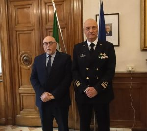 Visita istituzionale in Prefettura a Siena: incontro tra il prefetto Romeo e l&rsquo;ammiraglio Canu