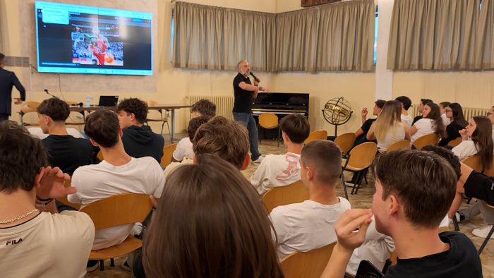Canestri scritti, quando il basket &egrave; cultura. Sport e letteratura si fondono al Liceo Galilei