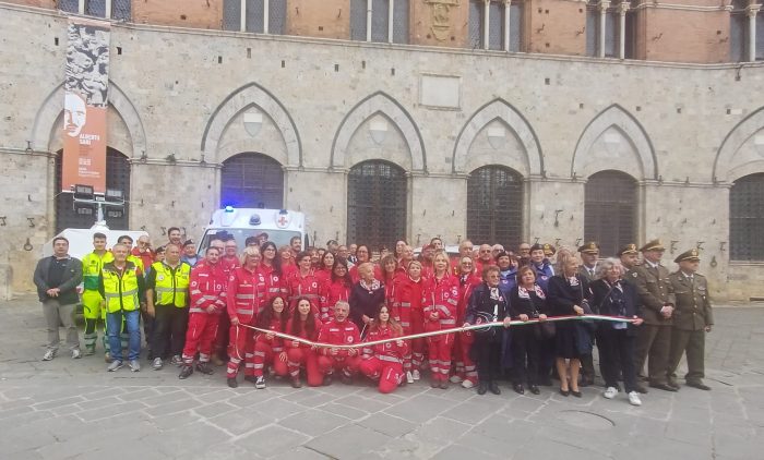 Croce Rossa Siena, inaugurata una nuova ambulanza: "Un traguardo dopo 16 anni"