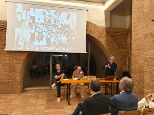 Mauro Lusini torna a casa con il videoclip dedicato a Siena: "Questa citt&agrave; &egrave; una principessa addormentata"