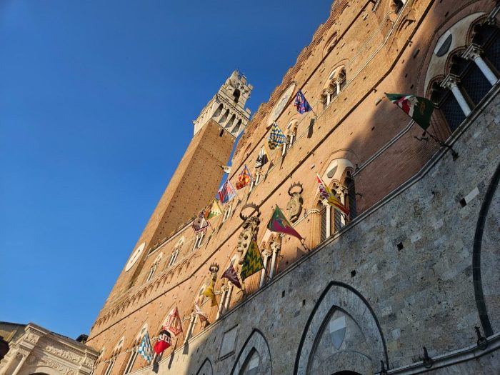 Estrazione Palio di Siena del 2 luglio 2026: chi ha sorteggiato chi
