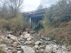 Bagni San Filippo, manutenzione sul torrente Rondinaia per migliorare il deflusso e prevenire criticit&agrave;