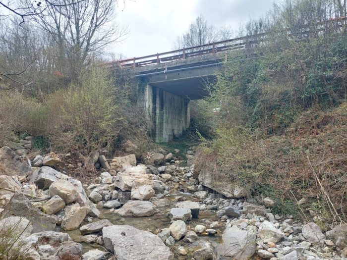 Bagni San Filippo, manutenzione sul torrente Rondinaia per migliorare il deflusso e prevenire criticit&agrave;