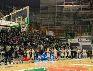 Basket, la Note di Siena Mens Sana doma Borgomanero e si prende gara 1