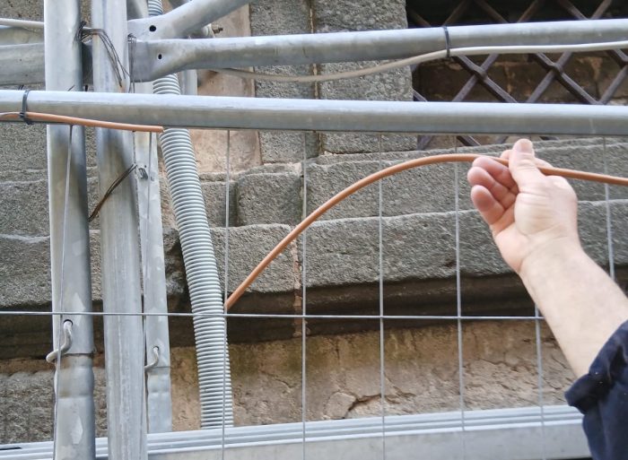 Piancastagnaio, atti vandalici nel centro storico. Il Comune presenter&agrave; denuncia contro ignoti