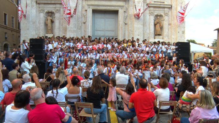 La Rassegna dei cori dei Gruppi Piccoli delle contrade in onda sabato 13 giugno su Siena Tv