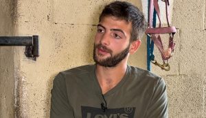 Palio. Una Vita da Fantino, la storia di Federico Fabbri in attesa di debuttare in Piazza