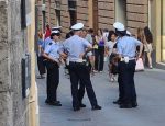 Siena, agente della Polizia Locale aggredito in Via Montanini