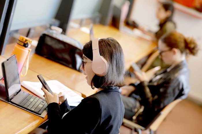 Rapporto AlmaLaurea 2026: ottime performance occupazionali delle laureate e dei laureati Unisi