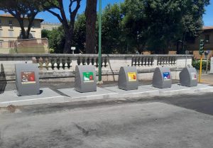 Raccolta rifiuti a Siena, attiva la postazione interrata in piazza Amendola