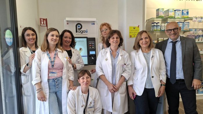 Poggibonsi, sanit&agrave; a portata di farmacia: attivo il Totem &ldquo;PagoS&igrave;&rdquo; per prenotazioni, referti e ticket