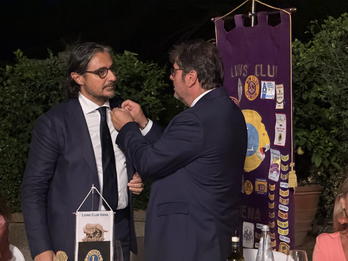 PASSAGGIO DELLA CAMPANA LIONS CLUB SIENA – JACOPO GRISOLAGHI ELETTO PRESIDENTE…