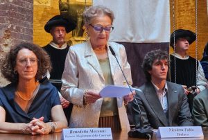 Palio 2 Luglio, il Sindaco Nicoletta Fabio alla presentazione del Drappellone: "Un Cencio profondamente rispettoso dell'identit&agrave; di Siena"