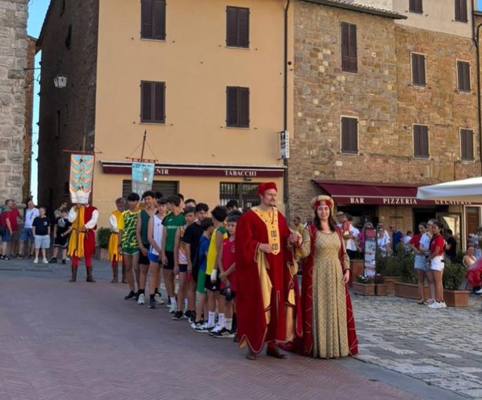 Brav&igrave;o delle Botti di Montepulciano 2026, oggi pomeriggio tornano in pista i piccoli spingitori