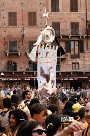 Contrada dell'Aquila, "Il tempo vola": il 12 luglio corteo della vittoria