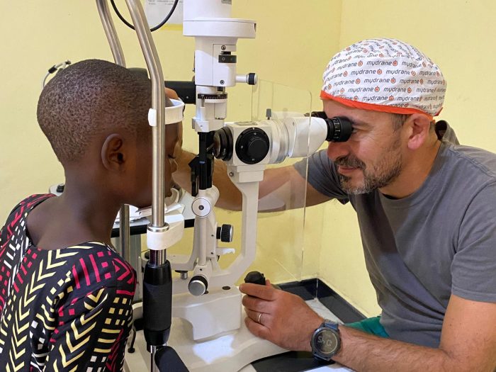 Professionisti della Asl Toscana sud est in missione sanitaria in Tanzania