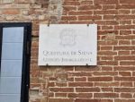 Prenotazione falsa per saltare la fila del permesso di soggiorno: denunciato 24enne a Siena