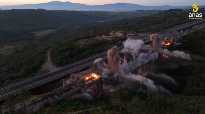 Raddoppio Siena-Grosseto: demolito con l'esplosivo il viadotto &ldquo;San Lorenzo&rdquo;
