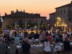 Monteriggioni, grande partecipazione al Banchetto che apre la XXXIII Festa Medievale