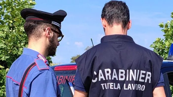 Lavoro nero, caporalato e sicurezza: raffica di controlli nel Senese. Nove denunce e due attivit&agrave; sospese