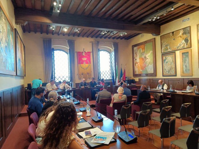San Gimignano, conti in equilibrio per l'amministrazione comunale e nuove risorse per scuole, servizi e patrimonio