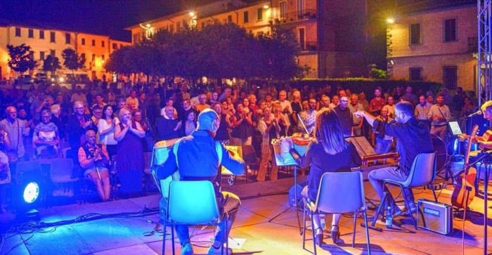 Poggibonsi, due serate di musica in piazza Rosselli: omaggio a De Andr&eacute; e concerto dedicato alle donne