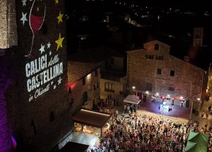 Castellina, successo per cinque giorni di &ldquo;Calici&rdquo;: vino, musica, arte e tradizione conquistano il Chianti