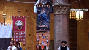 Palio di Siena, svelato il Drappellone di Teodora Axente