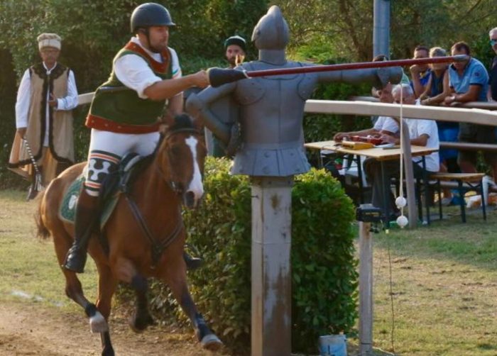 Montalcino, la contrada della Piazza vince la Giostra di Simone Montisi 2026