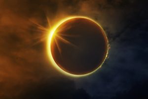 Bella l&rsquo;eclissi, ma occhio al sole: senza protezione si rischiano danni alla vista
