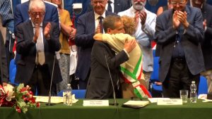 Premio Mangia 2026 a Luigi Lovaglio: "Il Monte non &egrave; una banca, &egrave; di pi&ugrave;"