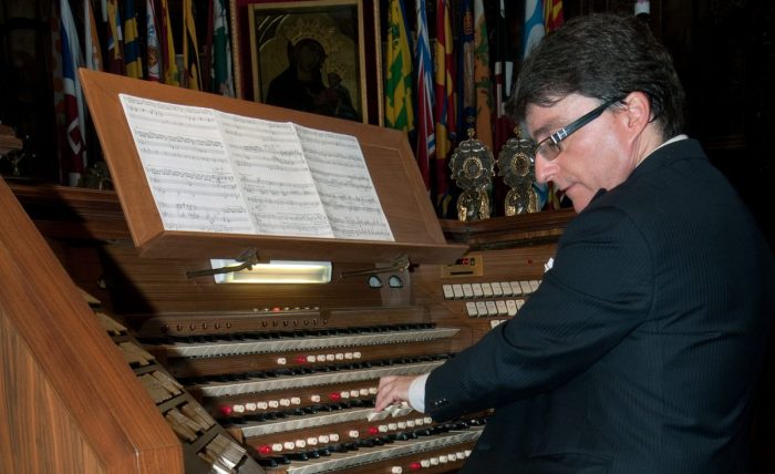 Siena, Cesare Mancini tiene il tradizionale concerto d'organo per l'Assunta in Cattedrale
