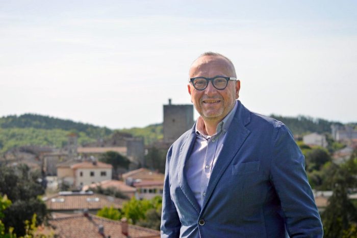 Castellina in Chianti, Strada di Ges&ugrave; Morto donata al Comune