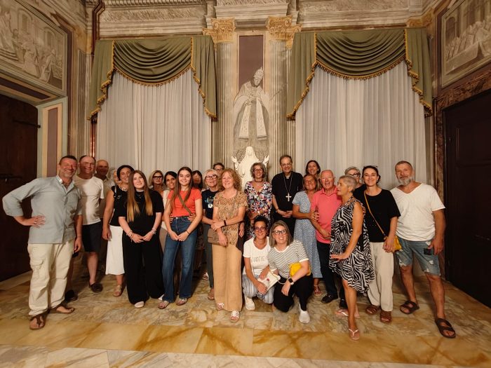 Da Siena ad Assisi nel segno di San Francesco: partito il pellegrinaggio a piedi