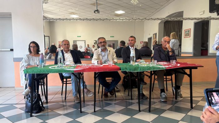 Politica, il senatore Crisanti ospite a Siena di Avs: "Separare la sanit&agrave; pubblica dal privato e tagliare il cordone tra politica e gestione"