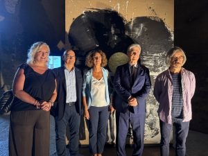 Huang Rui porta l&rsquo;arte contemporanea nelle Contrade: Siena diventa un museo diffuso
